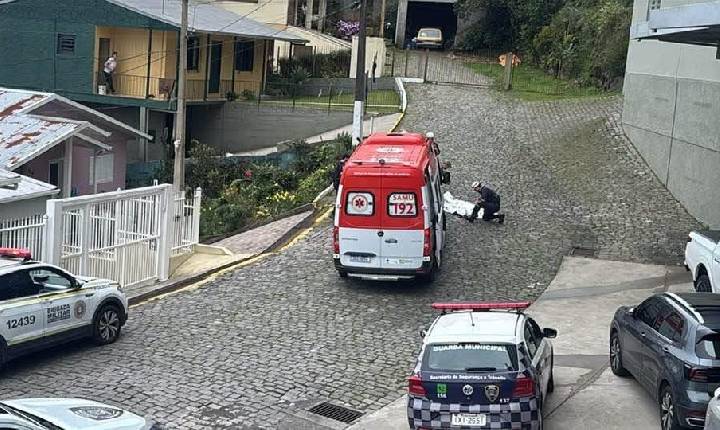 Adolescente morre após queda de prédio em Carlos Barbosa
