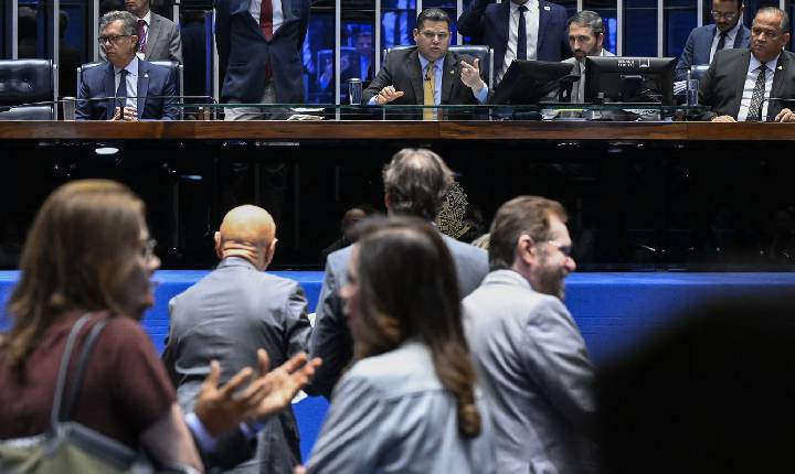Alcolumbre diz que Senado vota fim da escala 6x1 após as eleições
