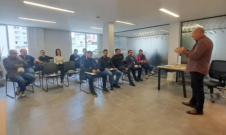 CDL-BG promove alerta sobre saúde ocular
