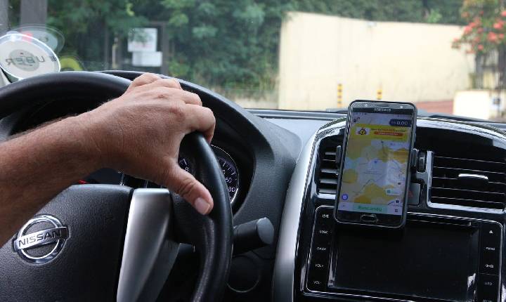 CMN veta taxa de cadastro em crédito para motoristas de app