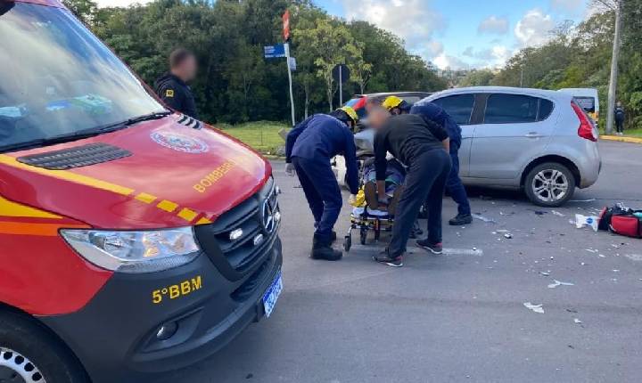 Colisão deixa dois condutores feridos no bairro Imigrante, em Farroupilha