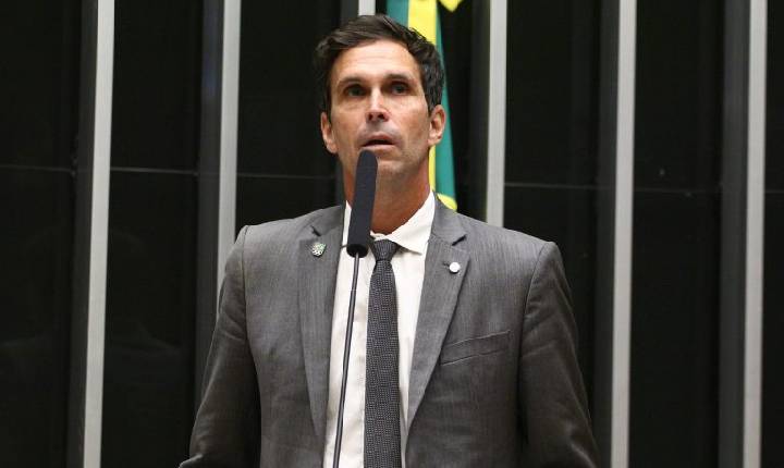 Comissão aprova proibição de desligamento de jovens atletas durante o ano escolar