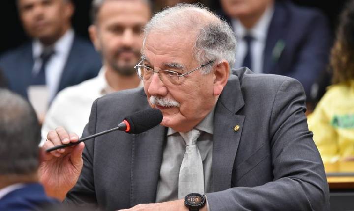 Comissão realiza audiência para debater a valorização da clínica médica; participe