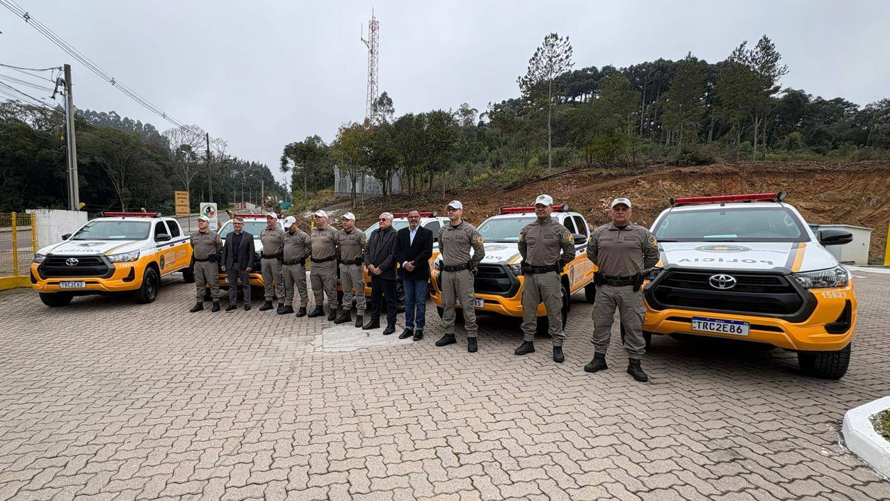 CSG entrega cinco novas viaturas ao 3º Batalhão Rodoviário da Brigada Militar