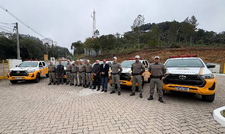 CSG entrega cinco novas viaturas ao 3º Batalhão Rodoviário da Brigada Militar