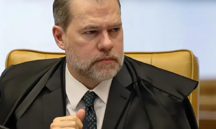 Dias Toffoli libera campanha de Renan Santos pela internet