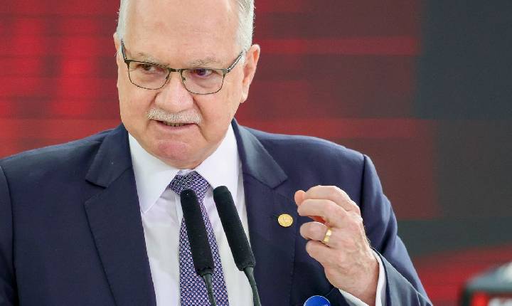Fachin repudia fala de Milei contra Moraes e reafirma autonomia do STF