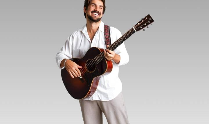 Gabriel Gonti lança show completo de novo álbum ao vivo com faixas inéditas