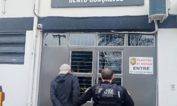 GCM prende homem por tentativa de furto de celular em Bento