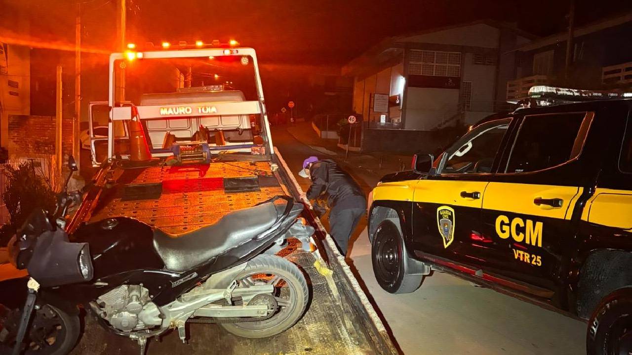 GCM recupera no bairro Maria Goretti motocicleta furtada no Fenavinho