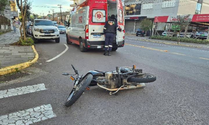 Jovem se fere em colisão no bairro Juventude, em Bento