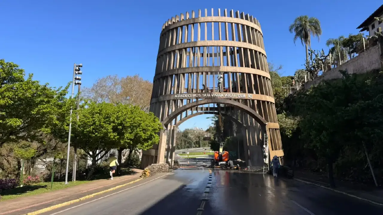 Limpeza da Pipa Pórtico é transferida em razão das condições climáticas