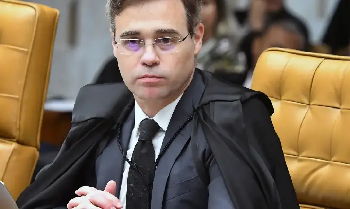 Ministro André Mendonça admite encontro com Vorcaro 
