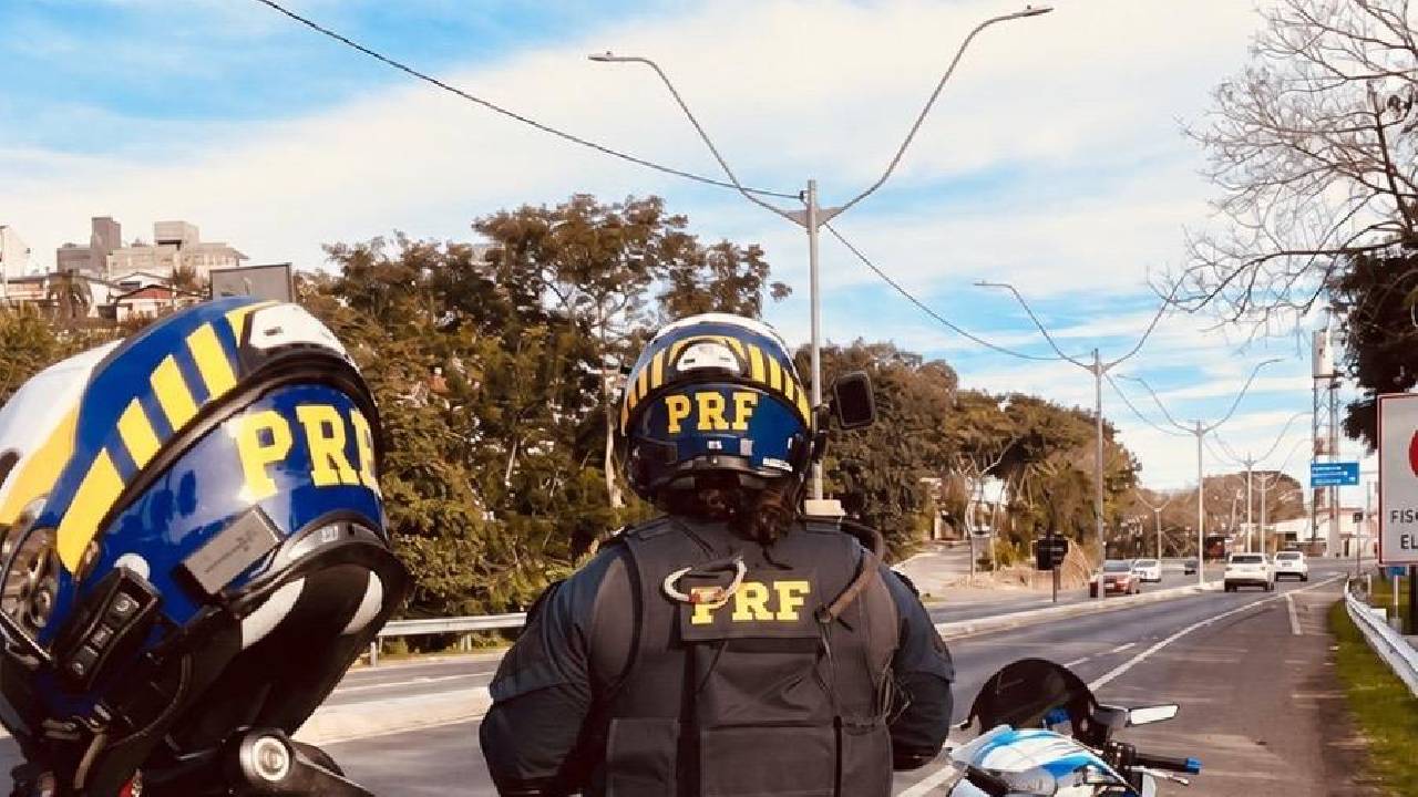 Motociclista é flagrado pela PRF com moto adulterada em Bento