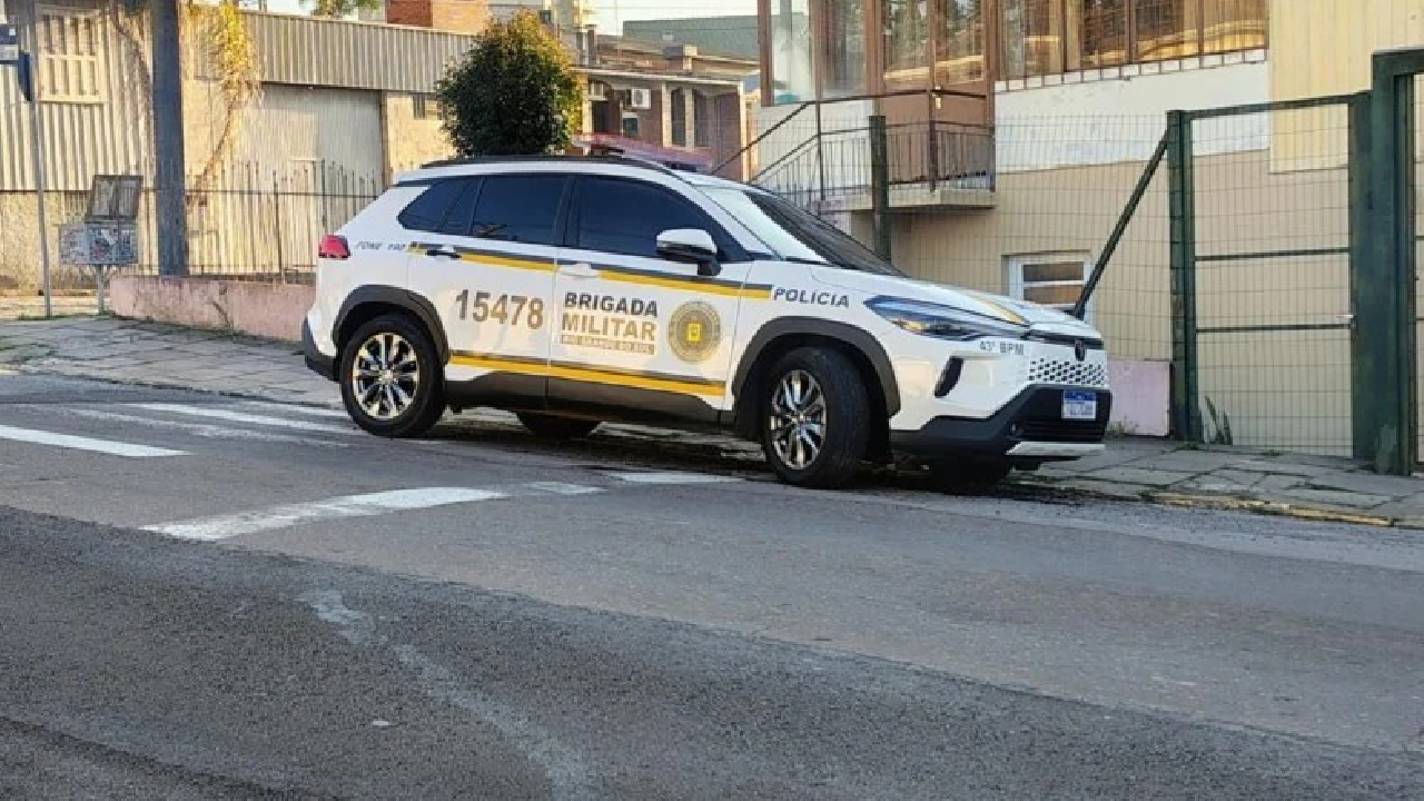 Motociclista fica ferido após colisão em Bento