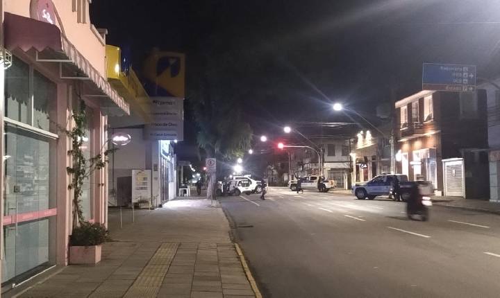 Operação Balada Segura fiscaliza trânsito e autua motoristas em Bento