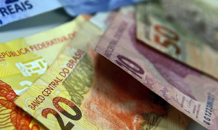 Pé-de-Meia: governo credita pagamento para nascidos em maio e junho