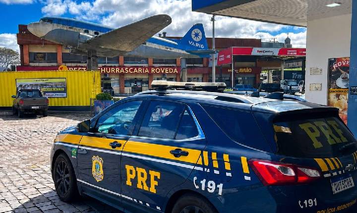 PRF prende dupla por furto e embriaguez na BR-470, em Garibaldi