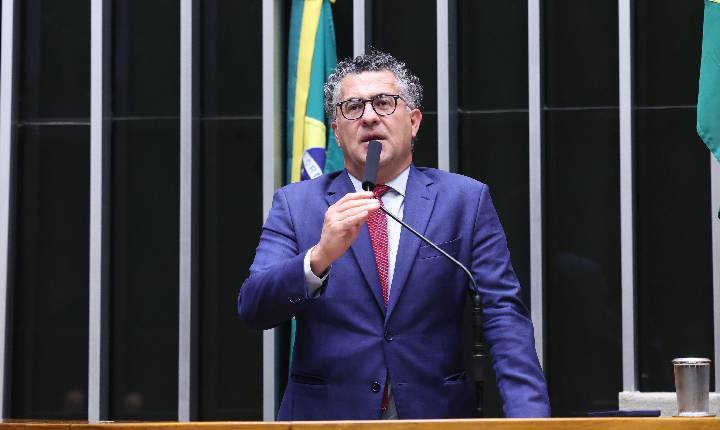 Projeto exige campanha informativa 90 dias antes de cobrança de pedágio em rodovia federal