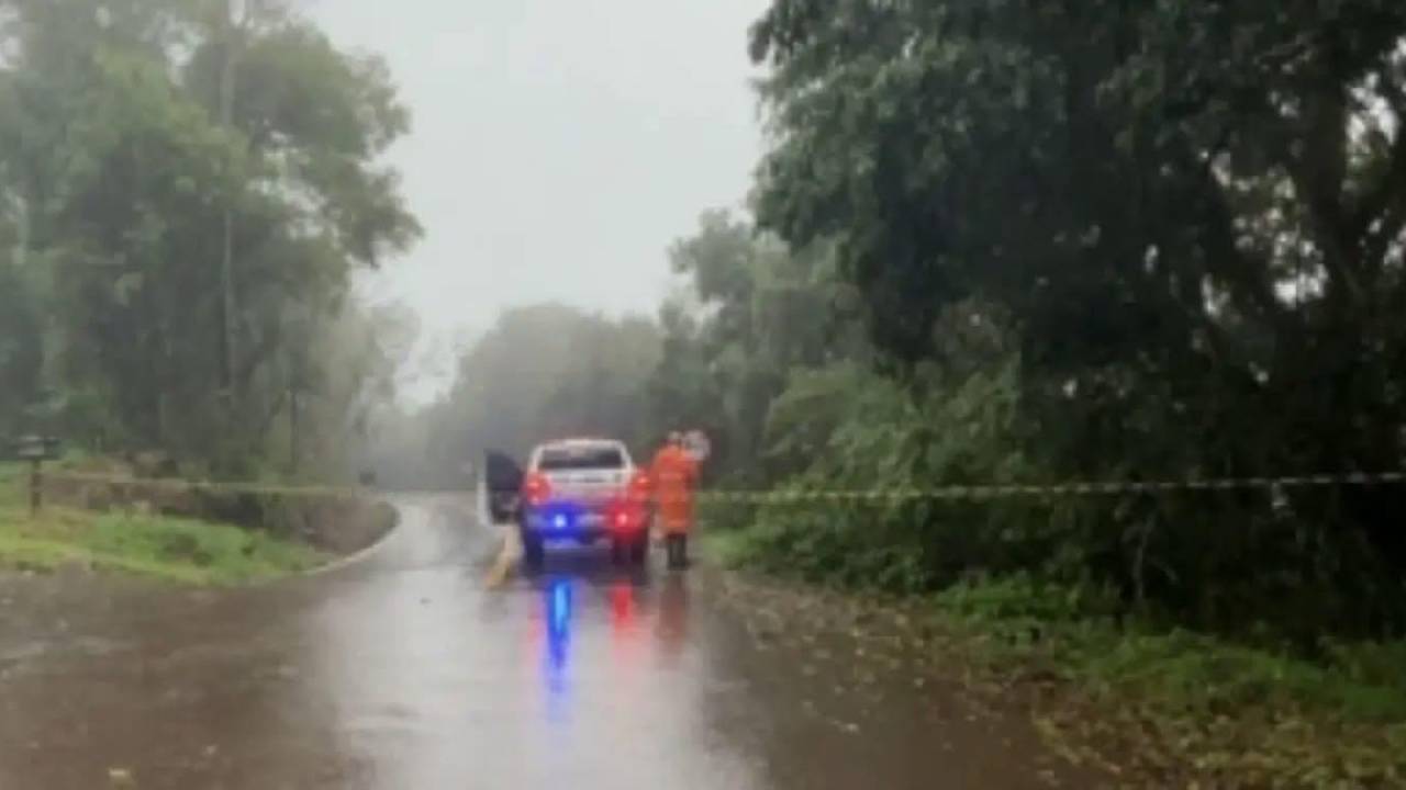 Queda de pedras bloqueia estrada entre Linhas Ferri e Demari em Bento