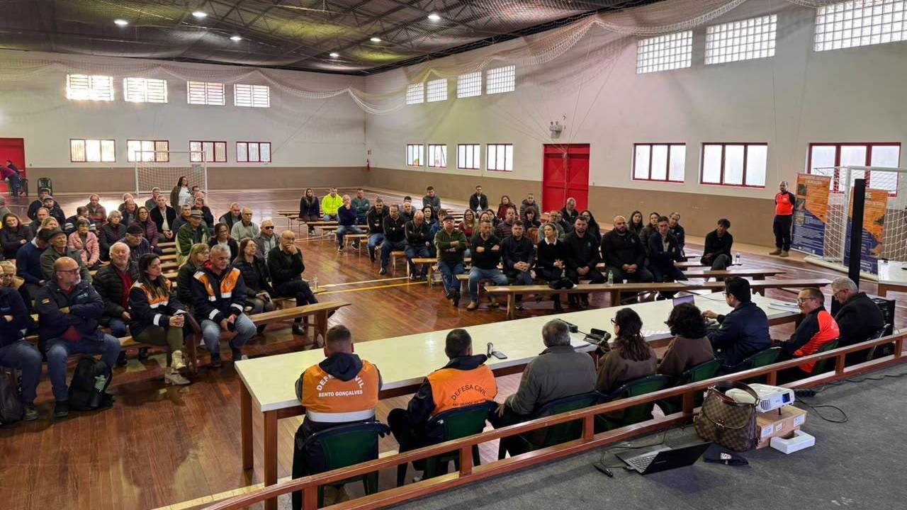 Reunião pública debate riscos de desastres climáticos em Bento