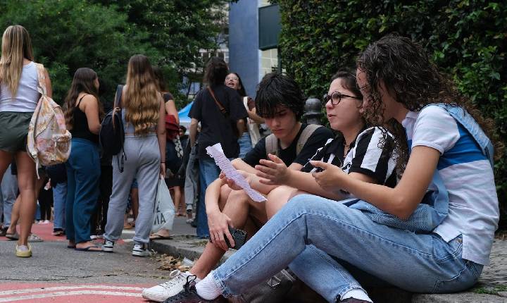 Saeb 2025: Brasil recupera nível pré-pandemia, mas ainda tem gargalos
