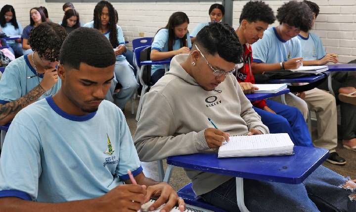 Sistema permite emissão de certificado de conclusão do ensino médio