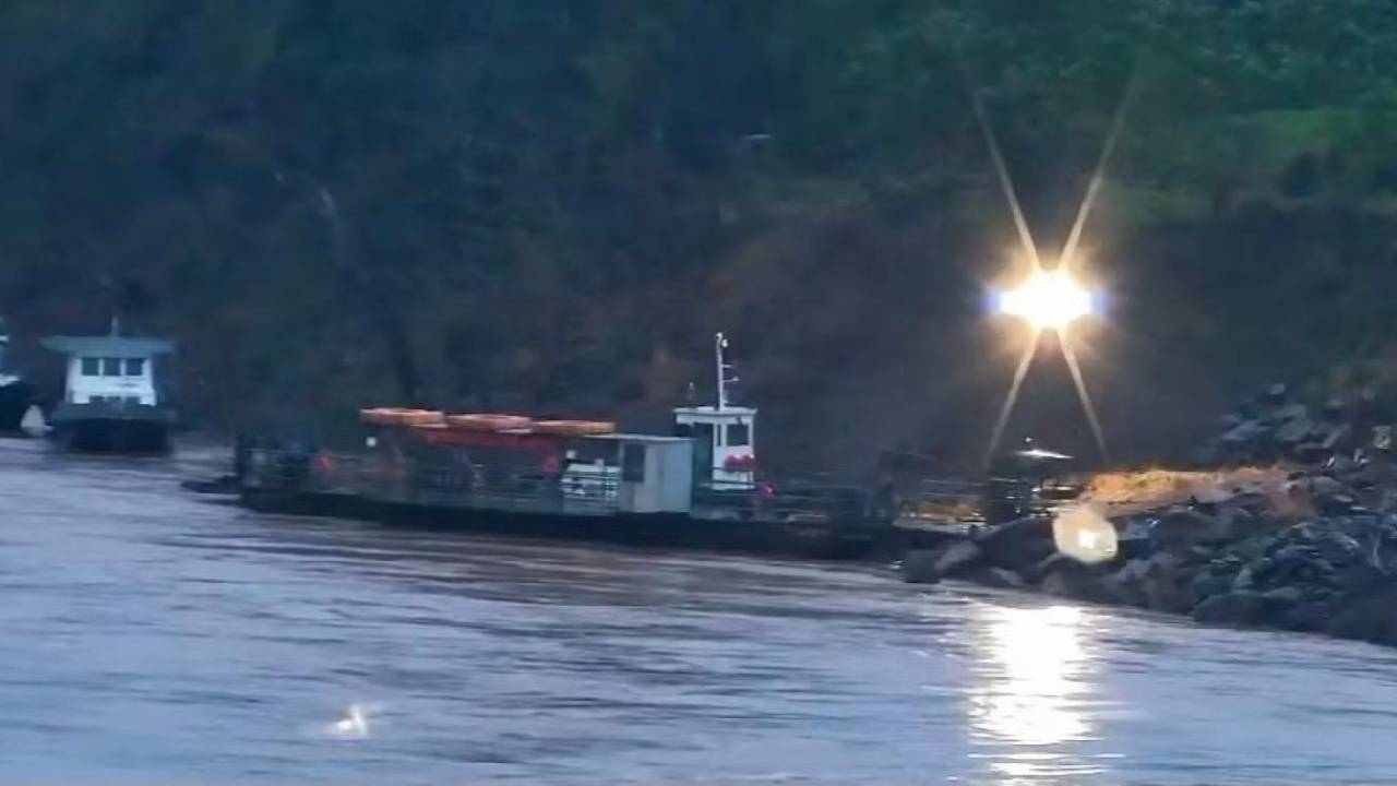 Travessia de balsa na ERS-431 é suspensa por forte correnteza