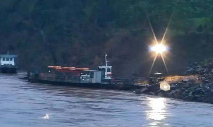 Travessia de balsa na ERS-431 é suspensa por forte correnteza