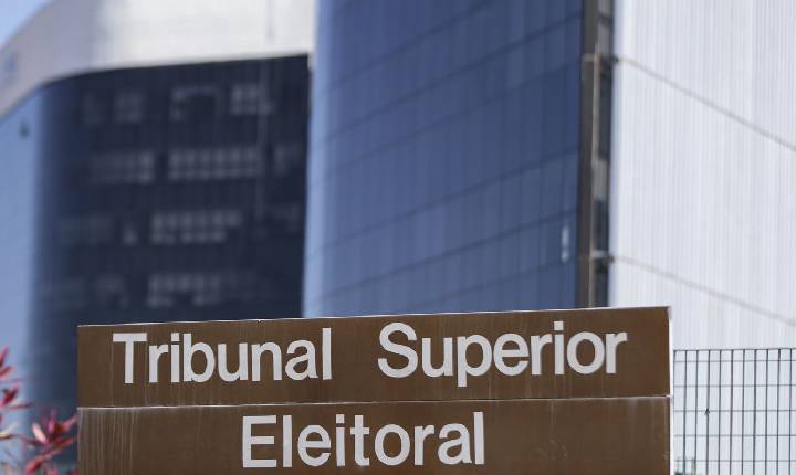 TSE barra anúncios de Lula acusando Flávio de ser contra escala 6x1