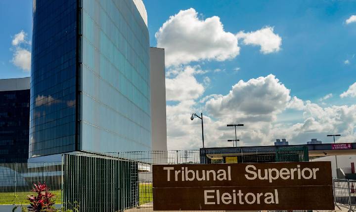 TSE decide que Globo não poderá exibir cadeira vazia em debate