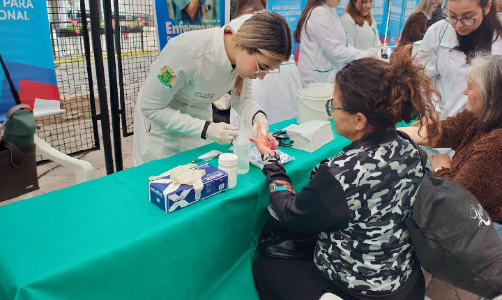 UCS Comunidade estreia em Garibaldi e leva serviços gratuitos à Praça das Rosas