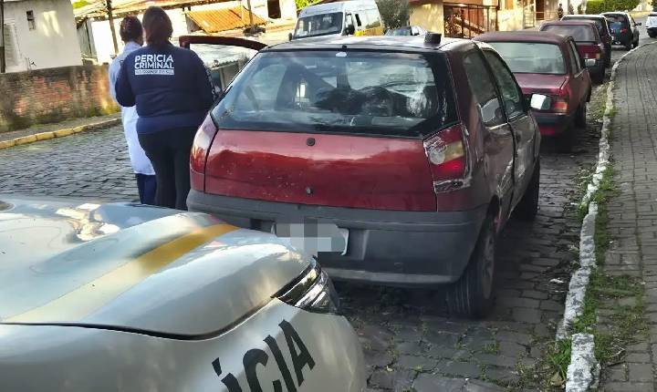 Veículo usado em roubo a residência é localizado no Conceição, em Bento