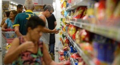 Intenção de consumo em agosto foi maior entre as famílias brasileiras de renda alta