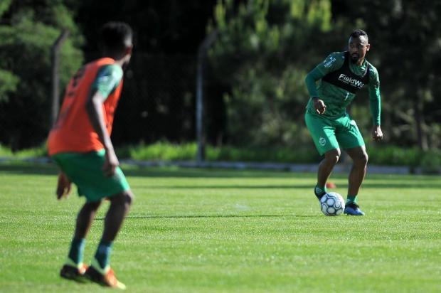 Winck fecha os treinos no Juventude para observar mudanças na equipe