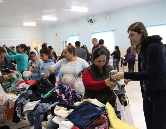 Campanha do agasalho em Bento arrecada em 15 dias mais de nove mil peças