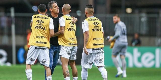 Grêmio poderá utilizar time misto no Gre-Nal