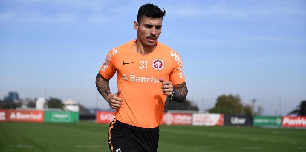Lesão na coxa tira Zeca dos treinos do Inter por três semanas