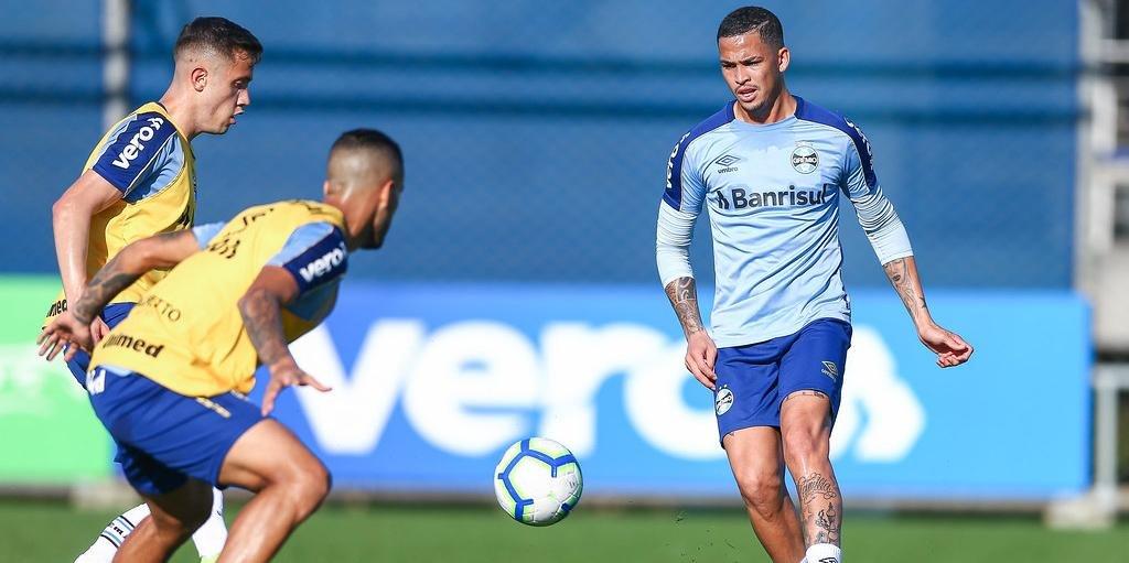 Tardelli não treina e Luciano deve fazer a estreia no Grêmio no Rio de Janeiro