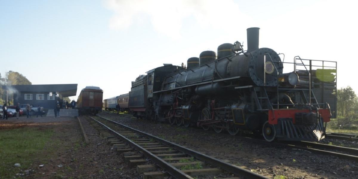 Em projeto experimental, trem das Missões entra em operação