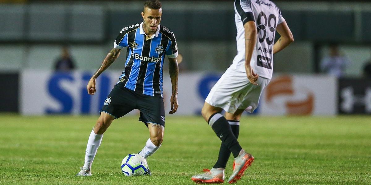Luan está fora do jogo contra o Flamengo, afirma Renato