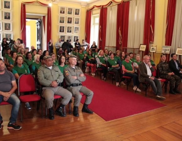 Mais de 40 integrantes da Melhor Idade se tornam Agentes da Natureza em Bento