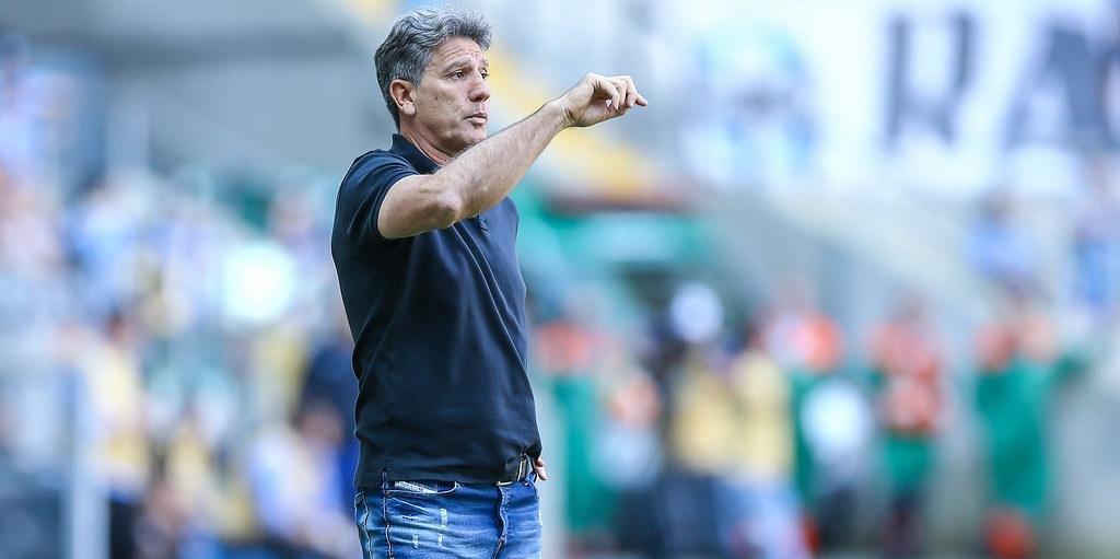 Grande investimento do Grêmio tem que ser em atacante ou meia, afirma Renato