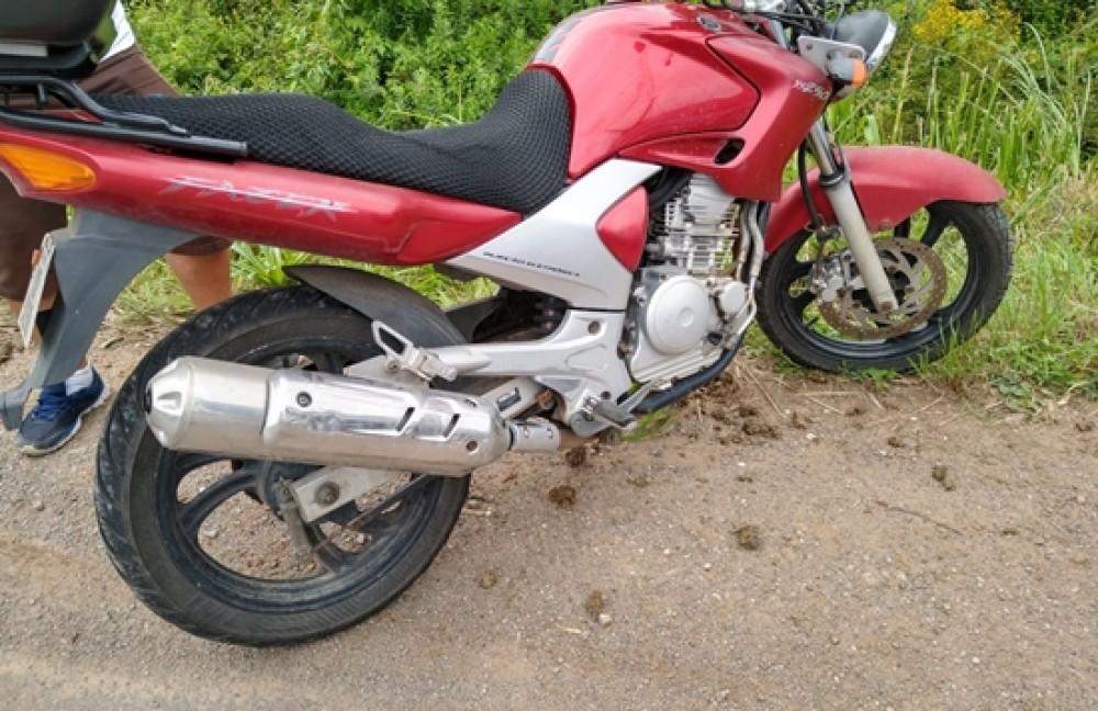 Motociclista derrapa e sofre queda na BR-470, em Garibaldi