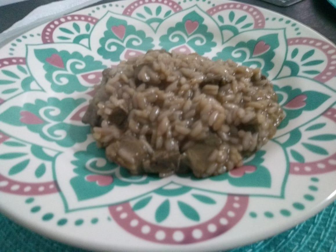 Receita de risoto de carne cremoso com vinho
