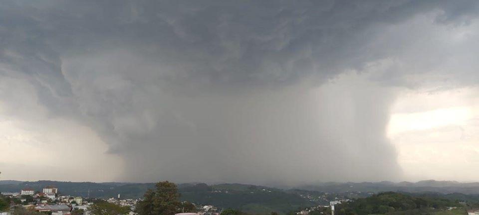 Rio Grande do Sul tem alerta para ventos de até 100 km/h