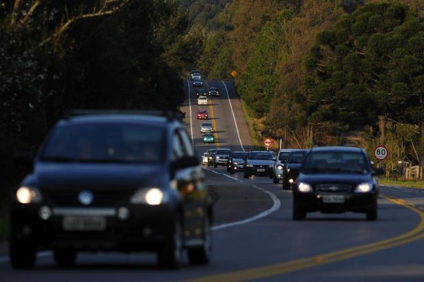 Tráfego de caminhões pesados fica restrito neste feriado de Proclamação da República