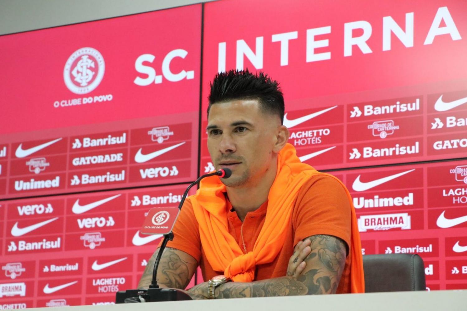 Cuesta destaca confiança do Inter após vitória no Rio e projeta confronto direto contra o São Paulo