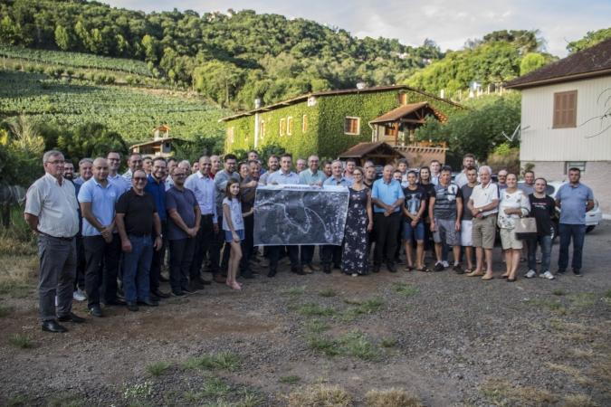 Assinada ordem de início para pavimentação da Rua Basílio Zorzi em Bento