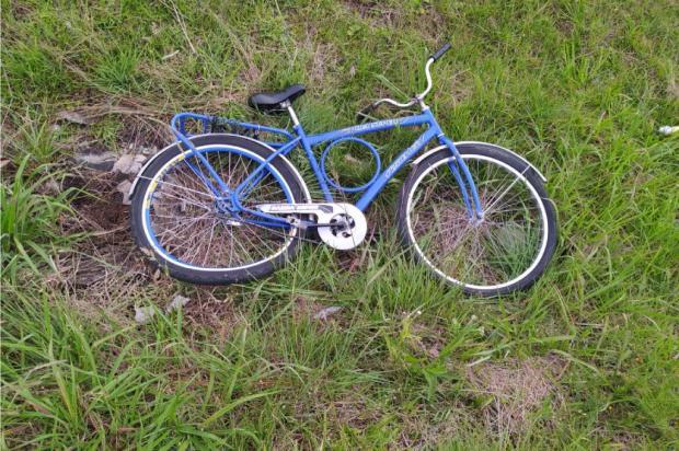 Ciclista morre após ser atropelado por caminhão em São Francisco de Paula